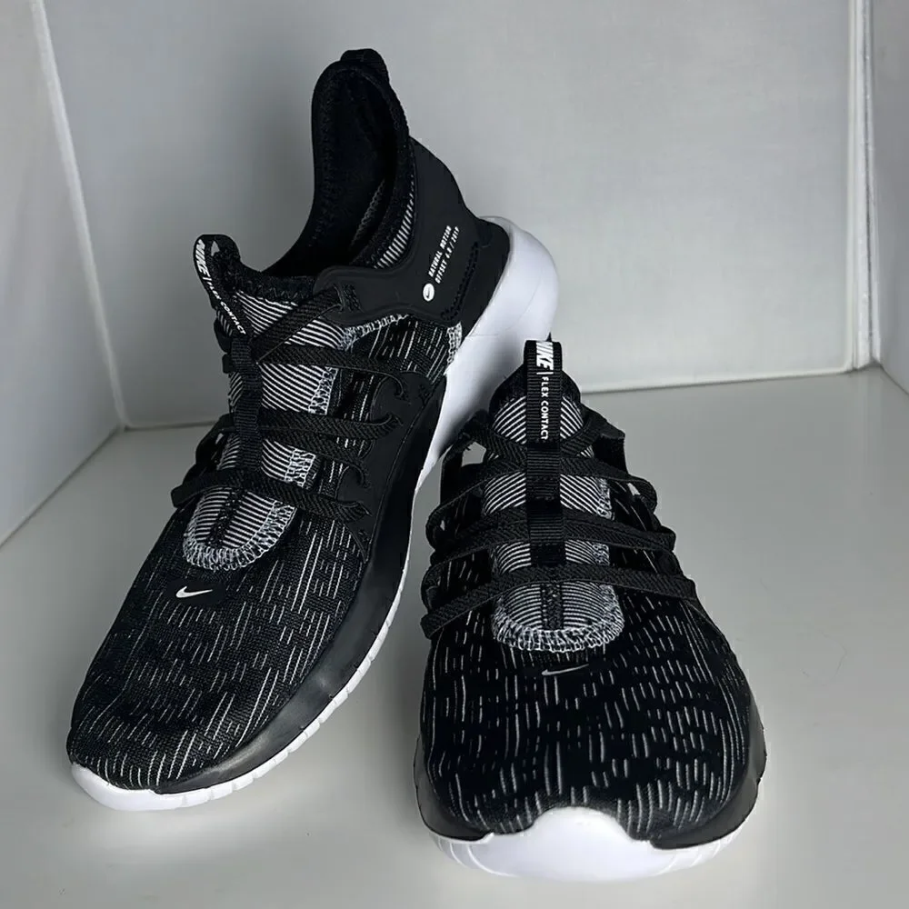 NIKE Women’s Flex Contact 3 Running Shoe Black/White Sneaker Size 5.5.